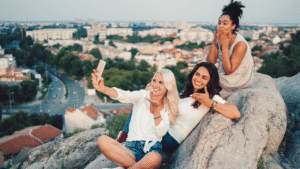 solo female travelers club